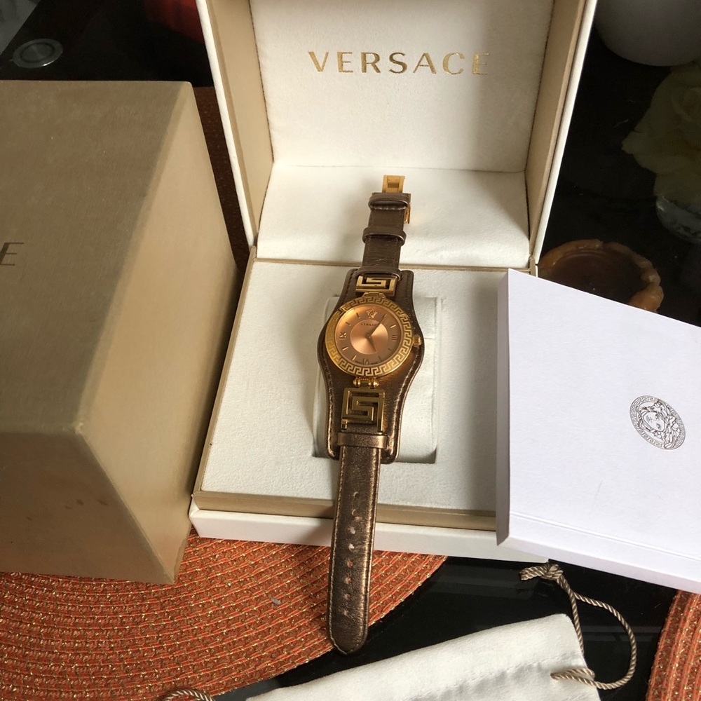 Versace wath - Picture 2 of 3